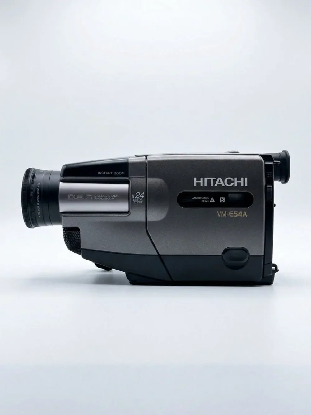 Hitachi VM-E54A 24X Digital Zoom Cam Cord VHS Movie Camera Recorder Vintage